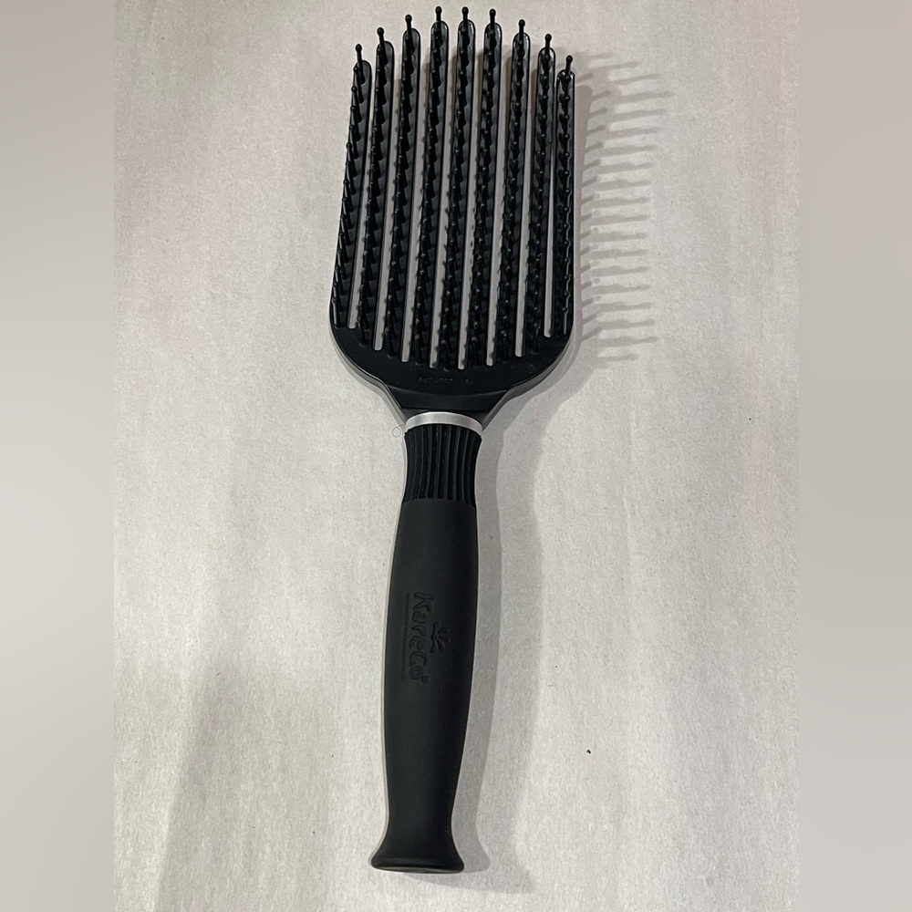 Kareco brush dentangler